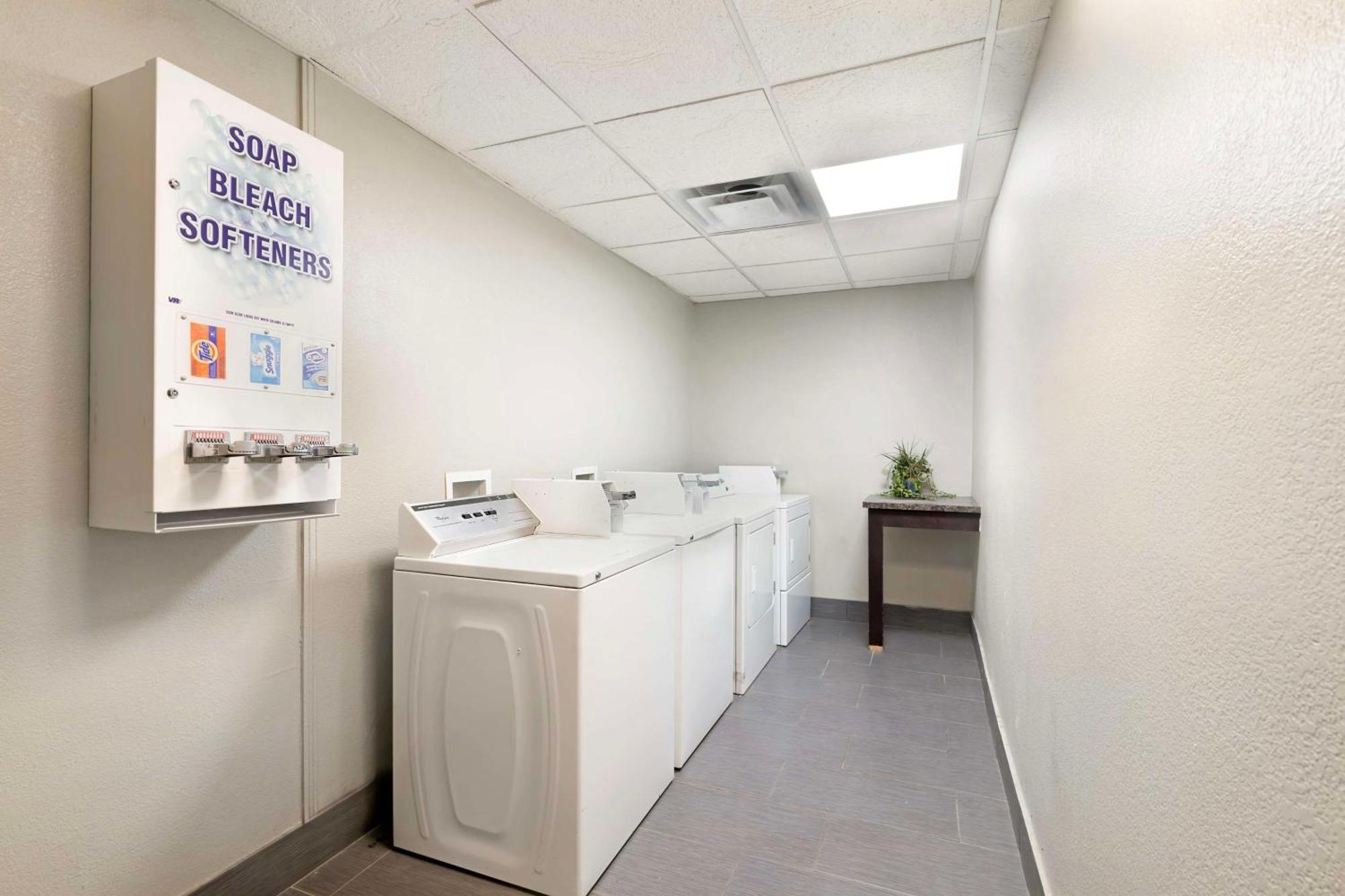 Best Western Savannah Airport Inn & Suites Pooler Dış mekan fotoğraf