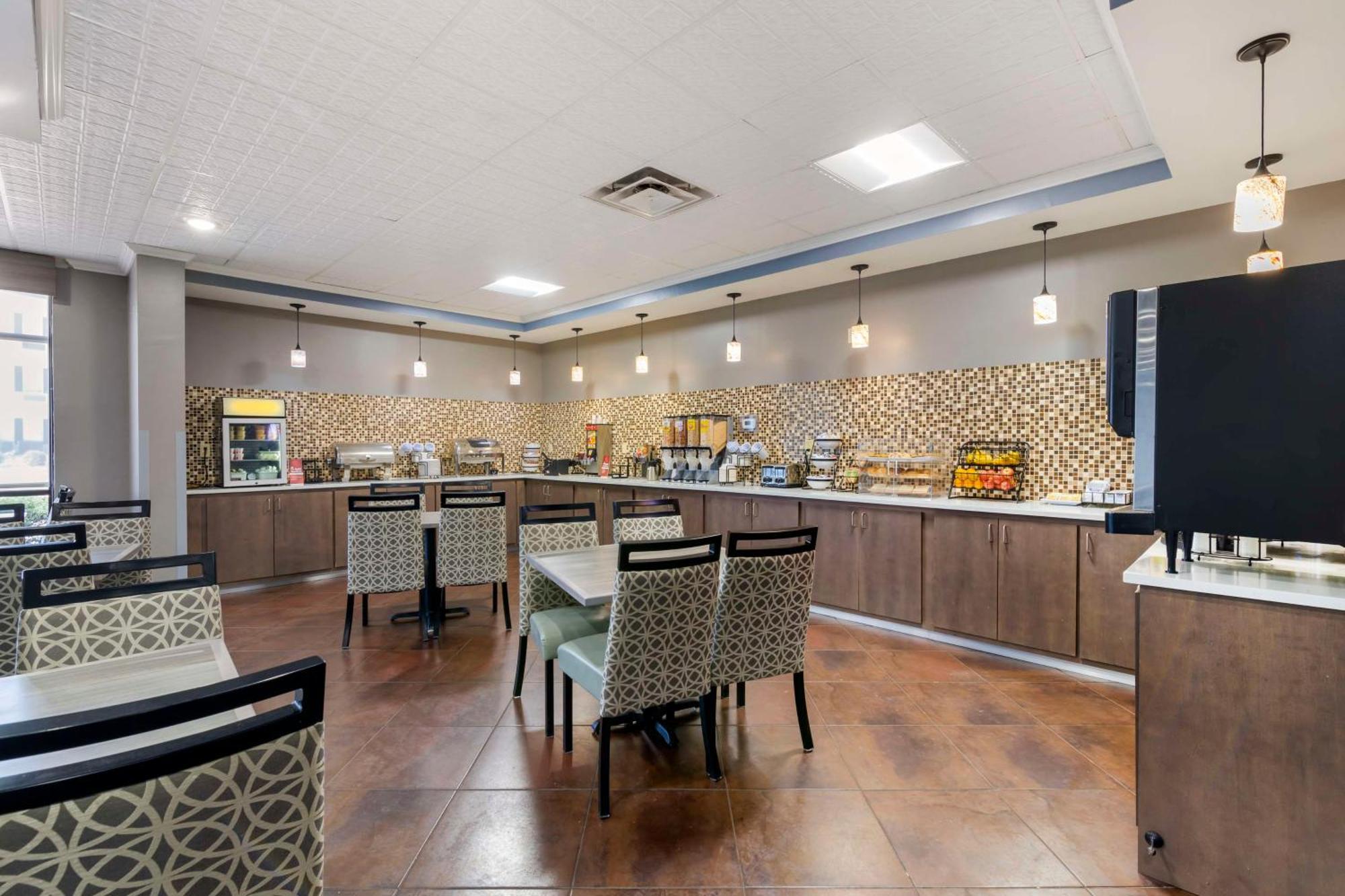Best Western Savannah Airport Inn & Suites Pooler Dış mekan fotoğraf