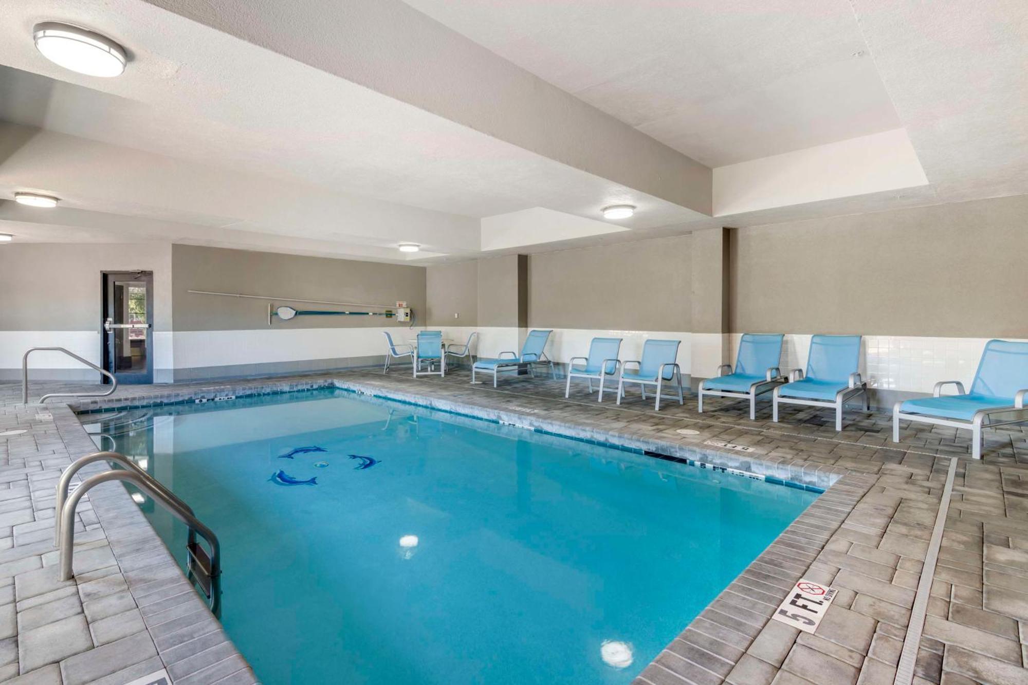 Best Western Savannah Airport Inn & Suites Pooler Dış mekan fotoğraf